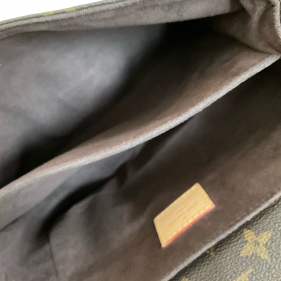 SOLD Beautiful Louis Vuitton Monogram Pouchette Métis - Picture 6 of 16